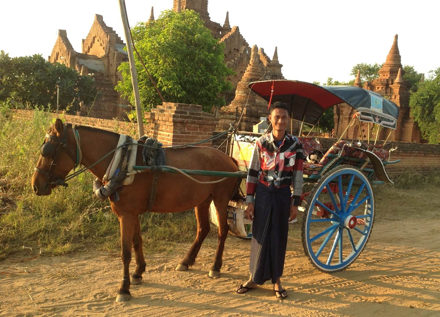 A horsecart for Naing Naing in Bangan - ein Reisebericht