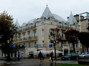 Usedom - Die historische Bäderarchitektur am Strand von Swinemünde